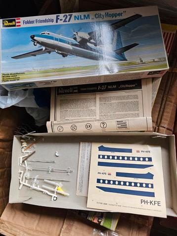 fokker friendschip NLM doos met decals beschikbaar voor biedingen