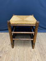 Vintage houten kruk met biezen zitting, Ophalen, Hout
