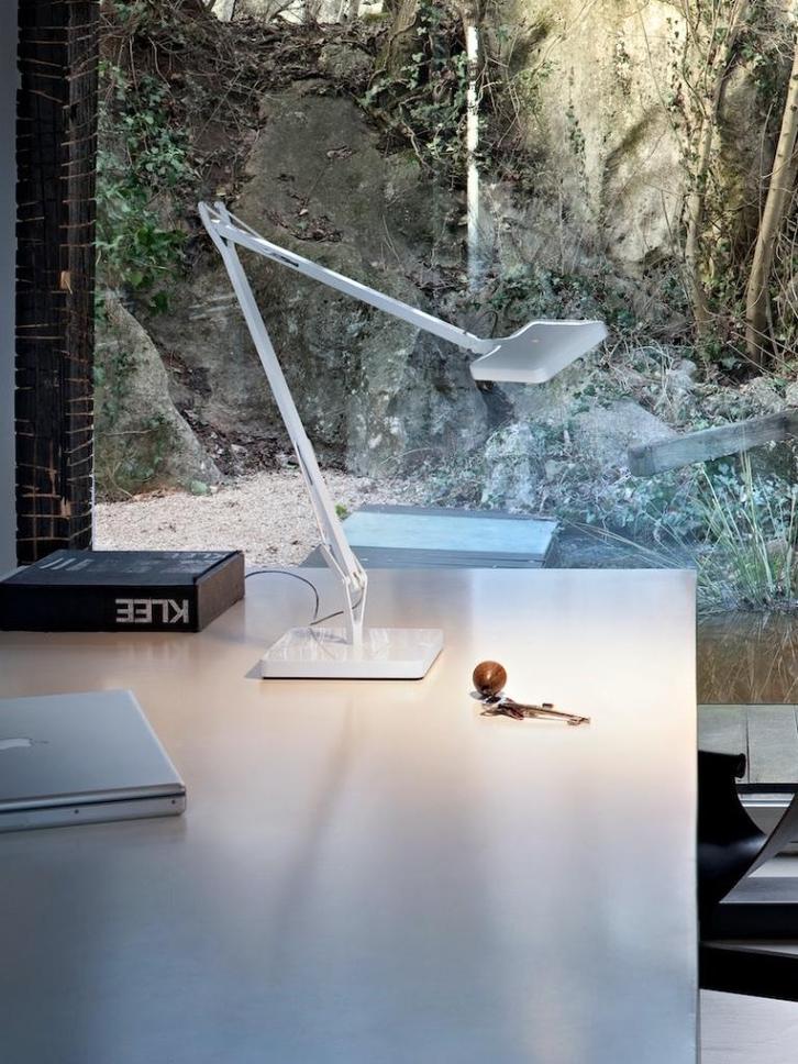 Flos | Kelvin | Led | Bureaulamp | Tafellamp | Designlamp, Huis en Inrichting, Lampen | Tafellampen, Zo goed als nieuw, Minder dan 50 cm