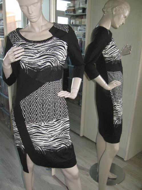 FRANK LYMAN design zwartwitte stijlvolle jurk maat 36 38, Kleding | Dames, Jurken, Zo goed als nieuw, Maat 36 (S), Boven de knie