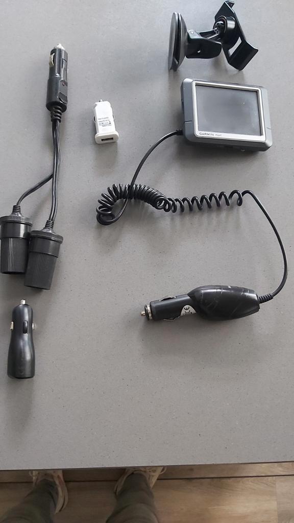 Navigatie +USB autoladers, Telecommunicatie, Autoladers, Zo goed als nieuw, Ophalen of Verzenden