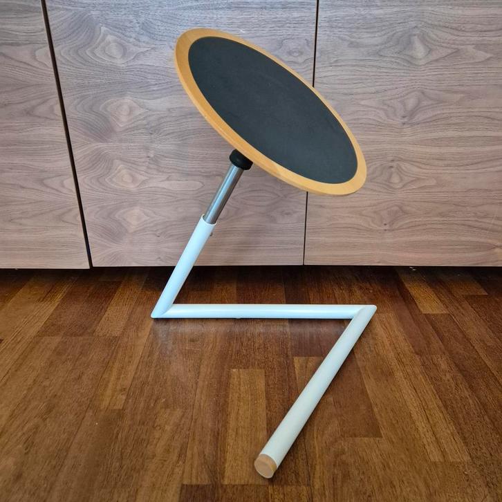 Ergonomische wiebelkruk in hoogte verstelbaar Wigli Just, Huis en Inrichting, Krukjes, Zo goed als nieuw, Staal, In hoogte verstelbaar