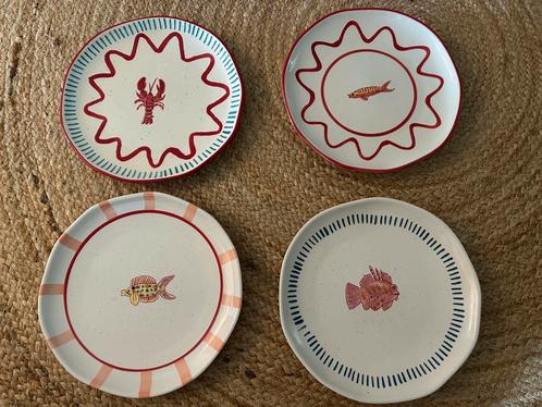 Dinerborden thema vis, Huis en Inrichting, Keuken | Servies, Nieuw, Bord(en), Overige stijlen, Porselein, Verzenden