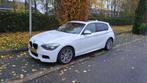 Mooie witte BMW 1-Serie 118I met M-sportpakket, Auto's, BMW, 1-Serie, 65 €/maand, Achterwielaandrijving, Zwart