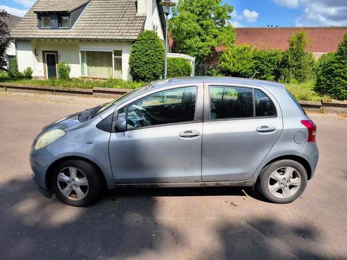 AUTOMAAT Toyota Yaris 1.3 16V Vvt-i 5DR 2006 Grijs, Auto's, Toyota, Particulier, Yaris, Benzine, C, Hatchback, Handgeschakeld