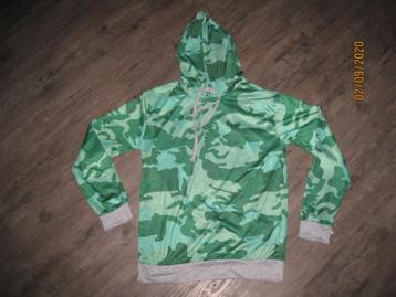 Groene dunne hoodie met print maat M  beschikbaar voor biedingen
