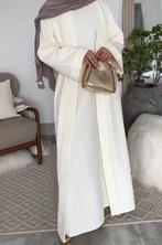 Merrachi Off White set, Wit, Maat 42/44 (L), Ophalen of Verzenden, Zo goed als nieuw