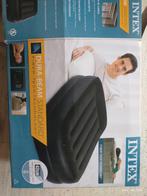 luchtbed met pomp, Ophalen of Verzenden, Zo goed als nieuw, 1-persoons
