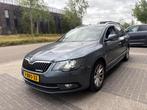 Skoda Superb Combi 1.6 TDI Ambition Business (bj 2014) LEER|, Gebruikt, Zwart, 4 cilinders, 23 km/l