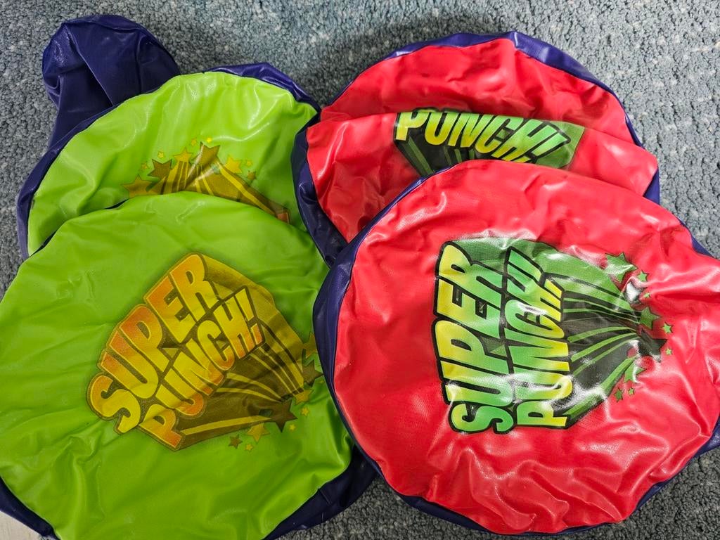 Goliath super punch opblaasbare bokshandschoenen, Kinderen en Baby's, Ophalen of Verzenden, Zo goed als nieuw, Jongen of Meisje