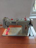 Trap naaimachine meer als 70 jaar oud., Antiek en Kunst, Ophalen