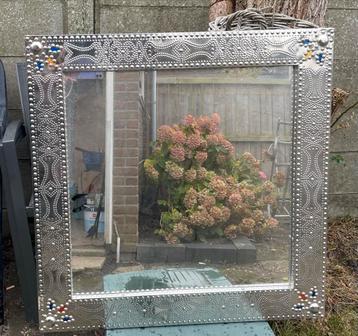Decoratieve Spiegel met Zilveren Frame beschikbaar voor biedingen