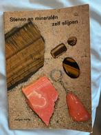 Boek Stenen en mineralen zelf slijpen, Boeken, Ophalen of Verzenden, Gelezen, Overige onderwerpen