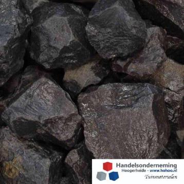 Basalt breuksteen donker antraciet zwarte rotsen schanskorf beschikbaar voor biedingen