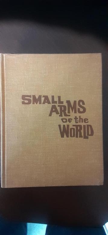 Small  Arms of the World Eight Edition English Written beschikbaar voor biedingen