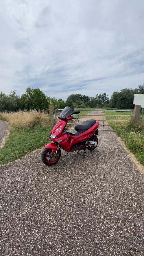 Gilera runner 70cc sprinter, Fietsen en Brommers, Scooters | Piaggio, Zo goed als nieuw, Overige modellen, Ophalen