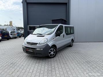 Opel Vivaro Camperbus 5 zitplaatsen beschikbaar voor biedingen