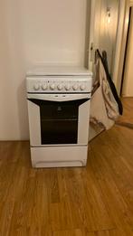 Gratis af te halen Indesit gasfornuis, Witgoed en Apparatuur, Fornuizen, 60 cm of meer, Zo goed als nieuw, Gas, Vrijstaand