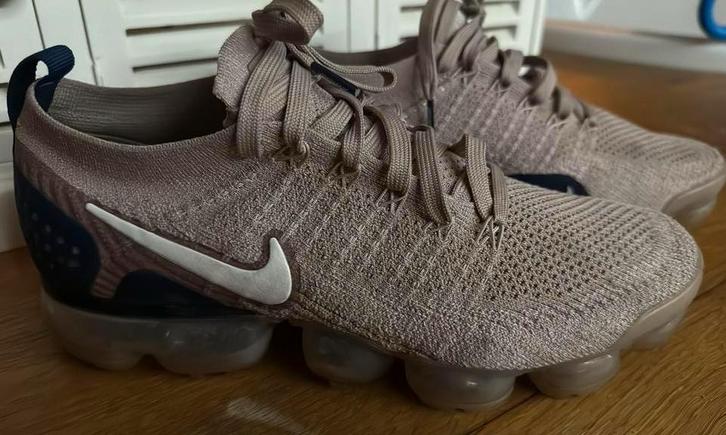 Gave NIKE VaporMax sneakers taupe kleur in maat 42.5, Kleding | Heren, Schoenen, Gedragen, Sneakers of Gympen, Overige kleuren