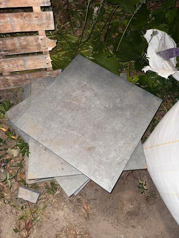GRATIS 6 tuintegels 60x60 grijs | terrastegels  beschikbaar voor biedingen