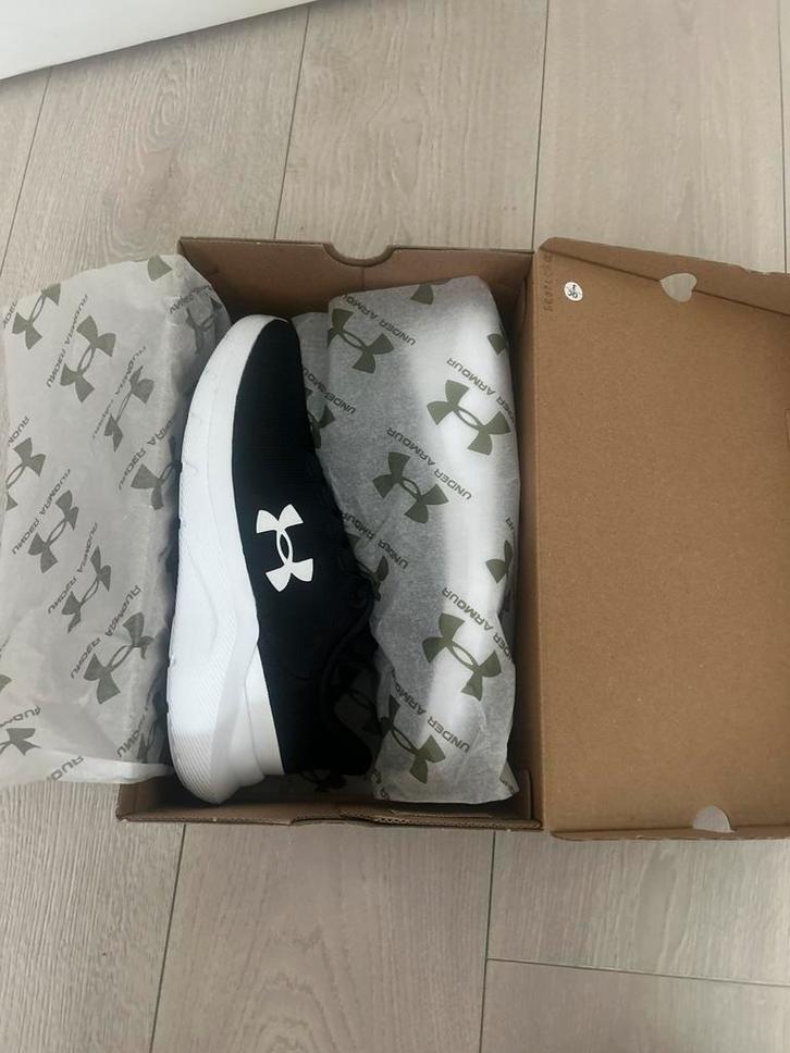 Under Armour UA Phade RN 3 – Maat 43 (US 9.5 / UK 8.5), Kleding | Heren, Schoenen, Zo goed als nieuw, Sportschoenen, Zwart, Ophalen of Verzenden