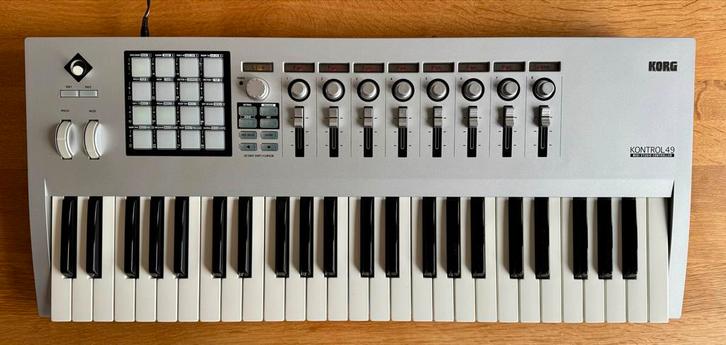 Korg KONTROL49 USB MIDI Controller - Uitstekende Staat!, Muziek en Instrumenten, Midi-apparatuur, Zo goed als nieuw, Ophalen