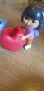 Dora pop met hartvormige houder, Kinderen en Baby's, Speelgoed | Poppen, Ophalen, Gebruikt, Overige typen