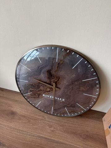 Riverdale Wandklok - 65 cm beschikbaar voor biedingen