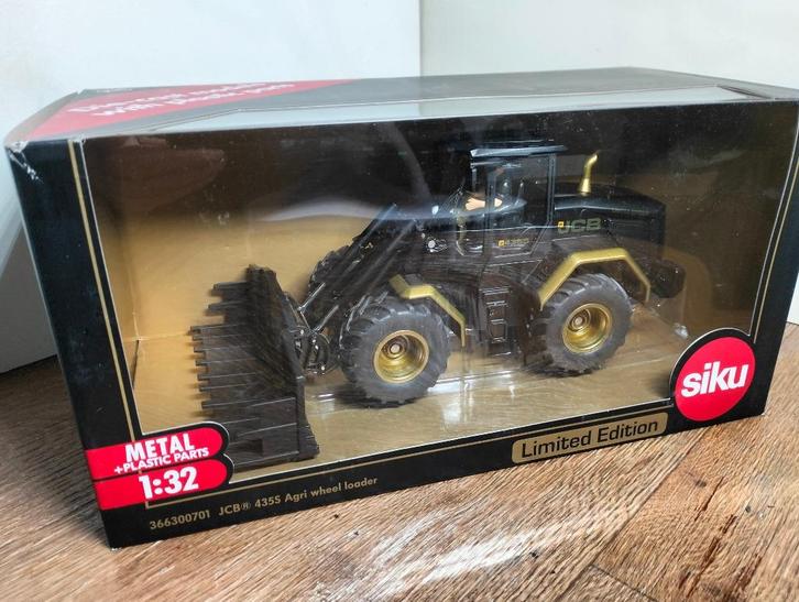 Te koop Siku JCB 435S shovel Limited edition Gold ., Hobby en Vrije tijd, Modelauto's | 1:32, Nieuw, Tractor of Landbouw, SIKU