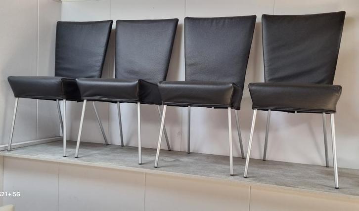 Label Orea eetkamerstoelen refurbished - nieuw leder, Huis en Inrichting, Stoelen, Nieuw, Vier, Leer, Metaal, Zwart, Ophalen