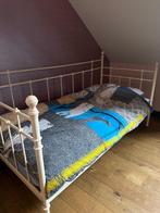 Ecru stalen spijlen bed+lattenbodem+matrasbeschermer, 1-pers, Ophalen, Gebruikt, 90 cm, Eenpersoons