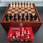 Vintage schaakkoffer met Torneo 2000 schaakstukken., Gebruikt, Een of twee spelers, Ophalen of Verzenden, Torneo