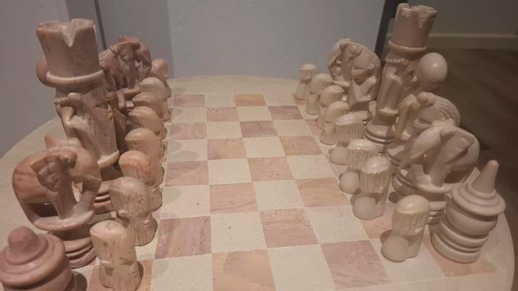 Schaakspel van speksteen, Antiek en Kunst, Antiek | Woonaccessoires, Ophalen of Verzenden