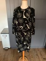 Essentiel Antwerp jurk met bloemenprint - Maat M, Kleding | Dames, Jurken, Maat 38/40 (M), Zwart, Ophalen of Verzenden, Gedragen