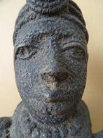 Afrikaans beeld Afrikaans bronzen beeld strijder Benin 27cm, Antiek en Kunst, Ophalen of Verzenden