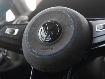 Alcantara of leder airbag cover beschikbaar voor biedingen