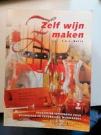 C J J Berry Jan van Schaik Zelf Wijn Maken 154 BLZ UITGAVE !, Ophalen of Verzenden, Gelezen, C J J Berry Jan van Schaik Zelf Wijn Maken 154 BLZ UITGAVE !
