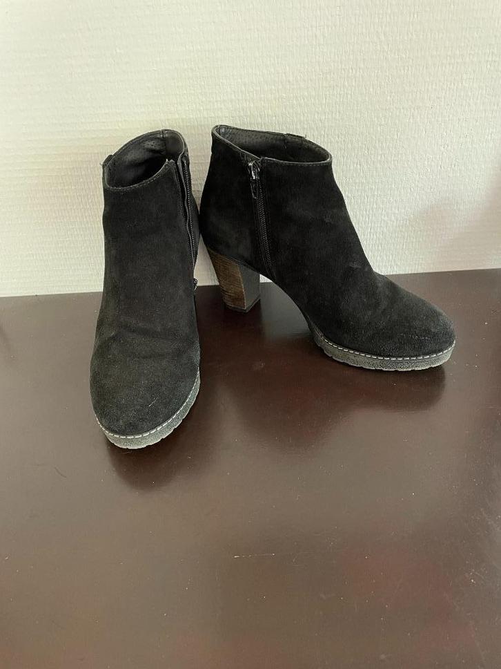 zo goed als nieuwe leren Doppiosenso laarsjes mt.39 € 14,00, Kleding | Dames, Schoenen, Zo goed als nieuw, Lage of Enkellaarzen