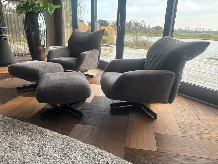 2x Edra Chiara lounge fauteuils draaibaar + Ottoman zgan, Huis en Inrichting, Banken | Voetenbanken en Poefen, Zo goed als nieuw