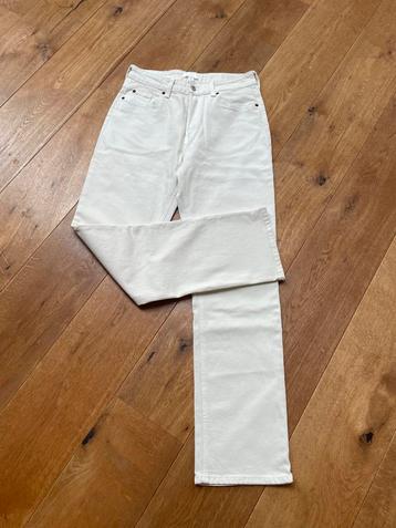 DamesJeans offwhite H&M mt 40 beschikbaar voor biedingen