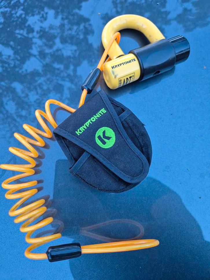 Kryptonite Remschijfslot met Herinneringskabel, Motoren, Accessoires | Sloten, Gebruikt, Ophalen of Verzenden