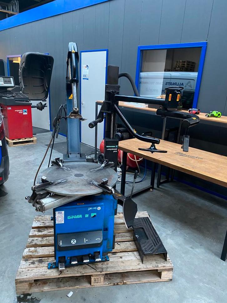 Hofmann Monty 3300 met hulparm de monteer demonteer machine, Auto diversen, Autogereedschap, Gebruikt, Ophalen of Verzenden