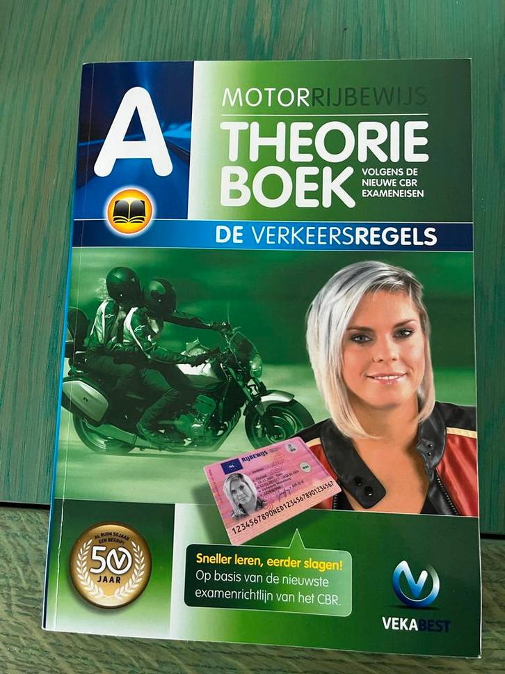 Theorieboek Motorrijbewijs A - VekaBest, Boeken, Studieboeken en Cursussen, Zo goed als nieuw, Niet van toepassing, Ophalen of Verzenden