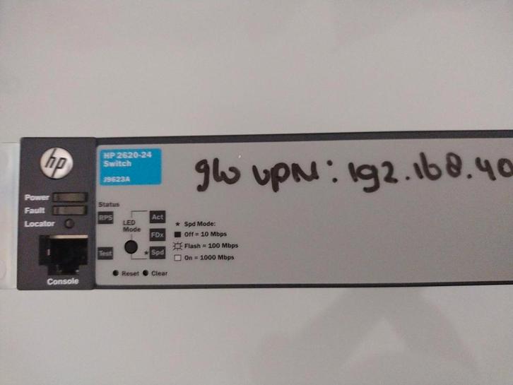 HP Procurve 2620-24 Switch (J9623A), Computers en Software, Netwerk switches, Gebruikt, Ophalen of Verzenden