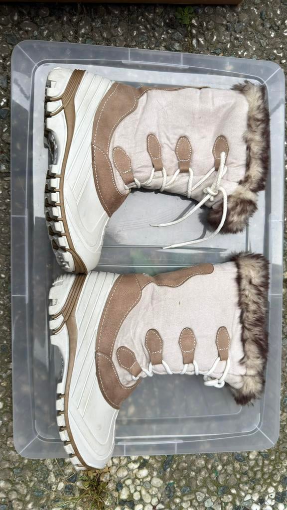 Winterlaarzen zgan, Wit, Snowboots, Ophalen of Verzenden, Zo goed als nieuw