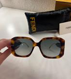 Fendi zonnenbril, Sieraden, Tassen en Uiterlijk, Zonnebrillen en Brillen | Dames, Overige merken, Zonnebril, Zwart, Nieuw