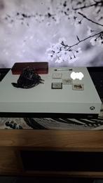 Xbox one X en Nintendo 3DS, Spelcomputers en Games, Ophalen, Gebruikt, Met 1 controller