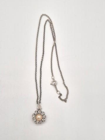 Oude Zilveren Ketting met Hanger beschikbaar voor biedingen