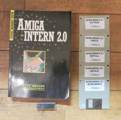 Amiga intern 2.0 Boek + kickstart rom en software, Computers en Software, Vintage Computers, Ophalen of Verzenden