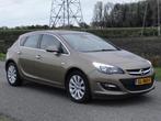 Opel Astra 1.4 Turbo Sport Met ECC I CR-CONTROL I HALF LEER, Voorwielaandrijving, Euro 5, Gebruikt, 4 cilinders